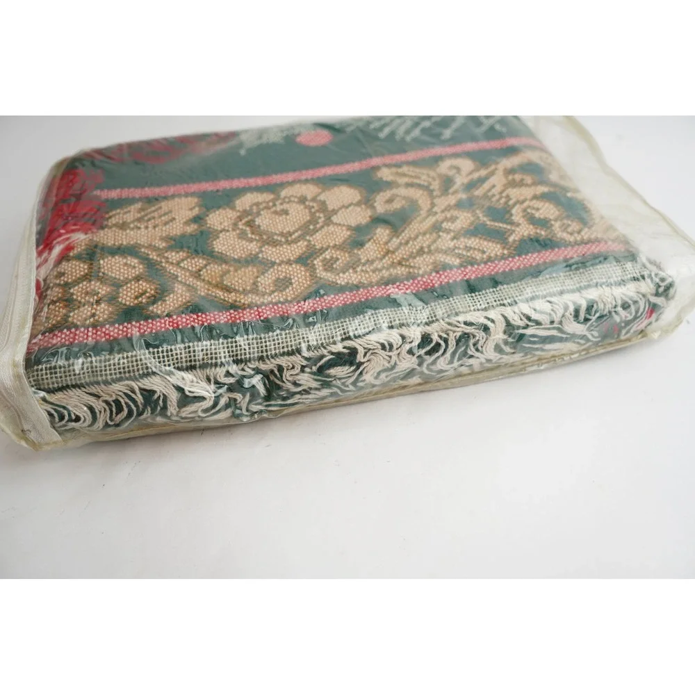 Crown Crafts Throw Blanket Unisex 48x60 Green Holly Festival Cotton Tapestry NEW